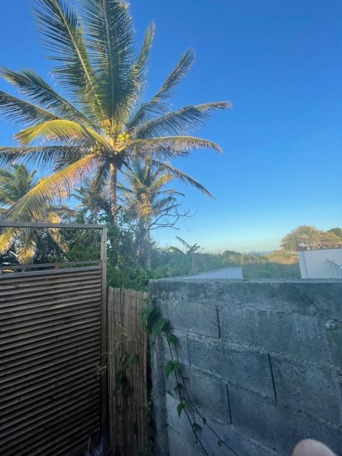2 Bungalows Au Bord De La Plage De Montal A Moule Loues Individuellement Ou Ensemble Ле-Муль Экстерьер фото
