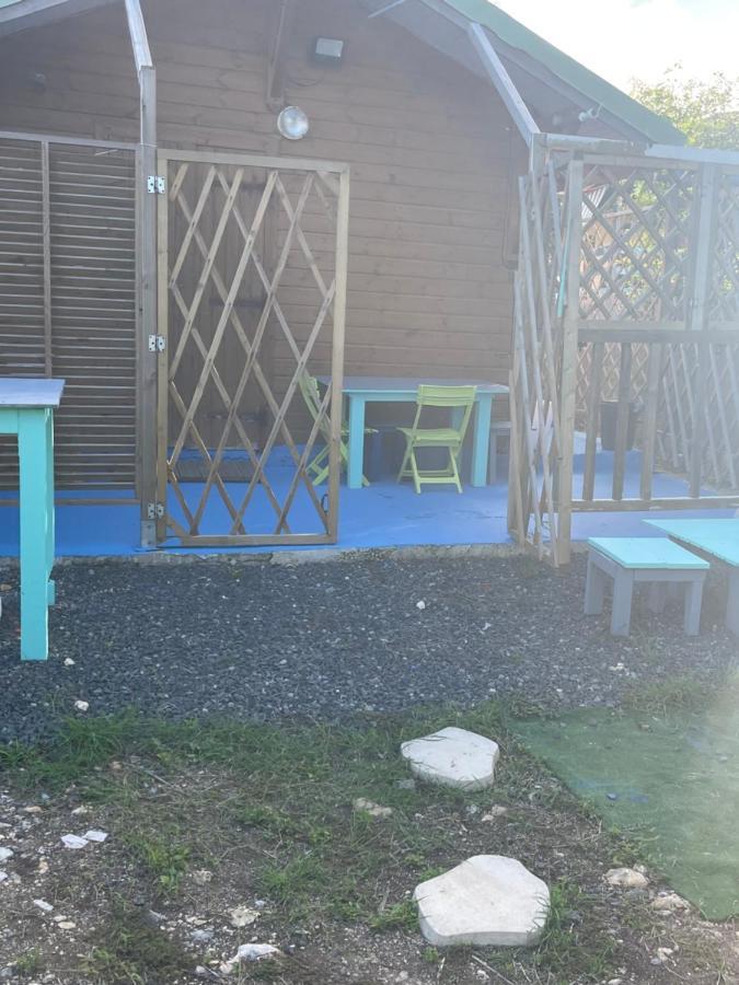 2 Bungalows Au Bord De La Plage De Montal A Moule Loues Individuellement Ou Ensemble Ле-Муль Экстерьер фото
