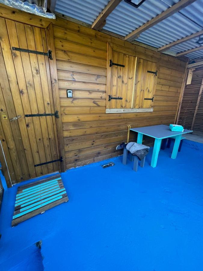 2 Bungalows Au Bord De La Plage De Montal A Moule Loues Individuellement Ou Ensemble Ле-Муль Экстерьер фото