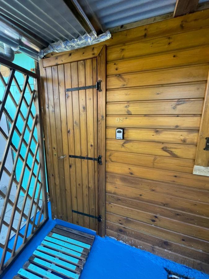 2 Bungalows Au Bord De La Plage De Montal A Moule Loues Individuellement Ou Ensemble Ле-Муль Экстерьер фото