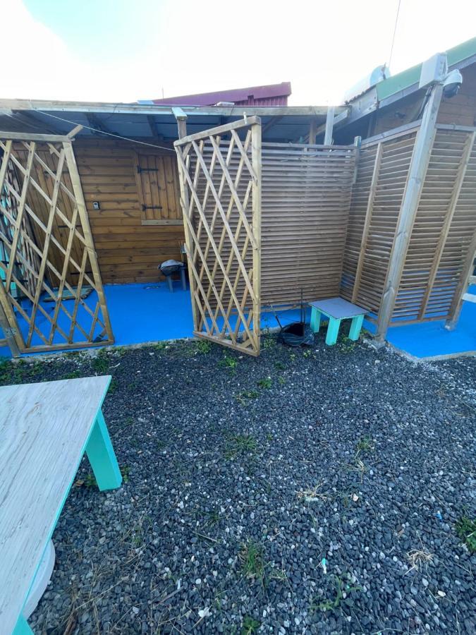 2 Bungalows Au Bord De La Plage De Montal A Moule Loues Individuellement Ou Ensemble Ле-Муль Экстерьер фото